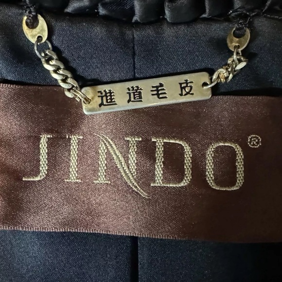 SAGA MINK JINDO Women’s Genuine Fur Jacket with Logo Lining Japan Size Medium - Picture 6 of 9